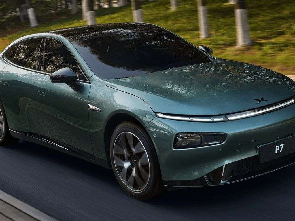 Bagagerumsmatta för Xpeng P7 2023 - 2025