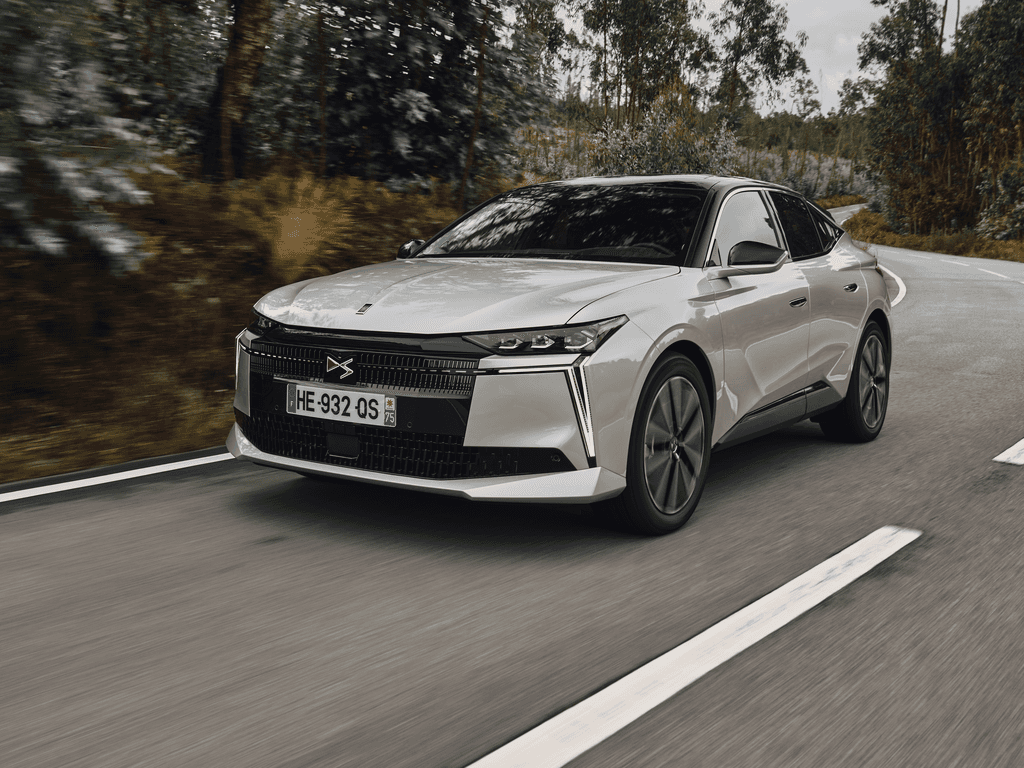 Bagagerumsmatta för DS N4 2025