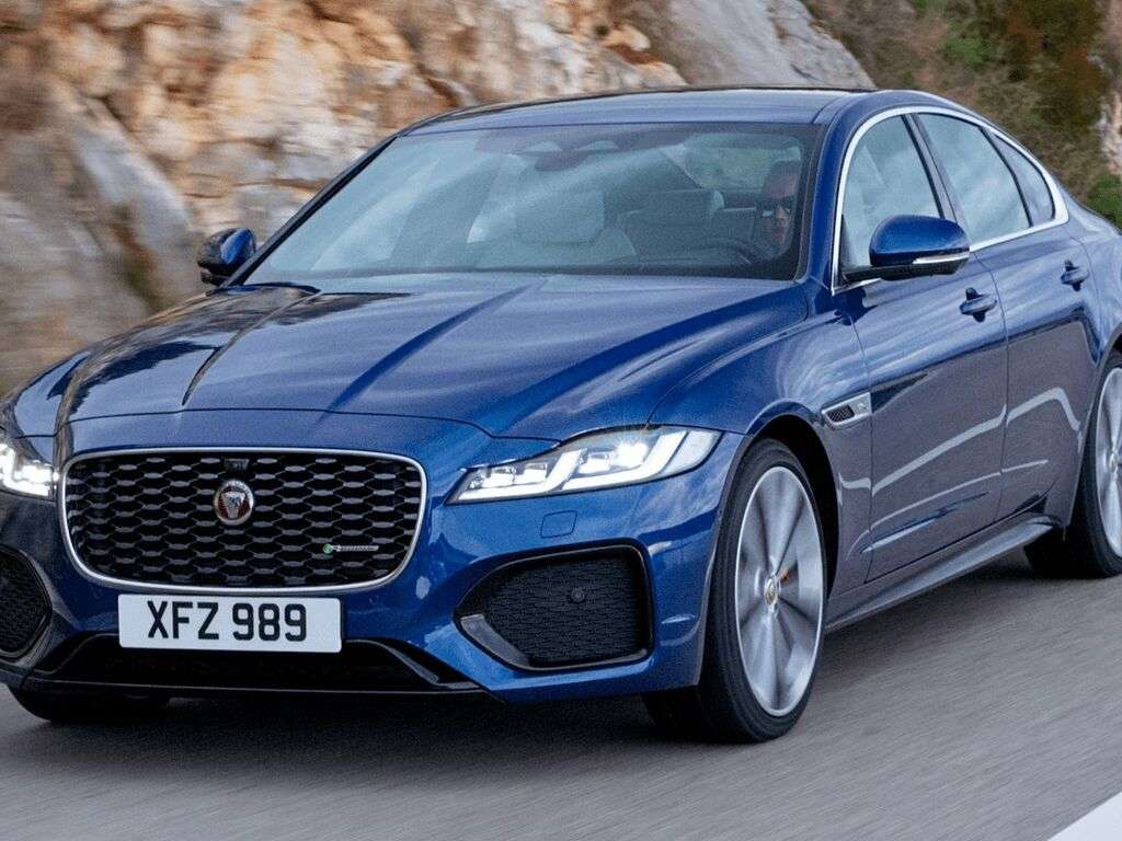 Bagagerumsmatta för Jaguar XF 2015 - 2024