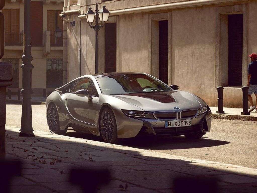 Bilmattor för BMW i8 L12/L15 2014 - 2020
