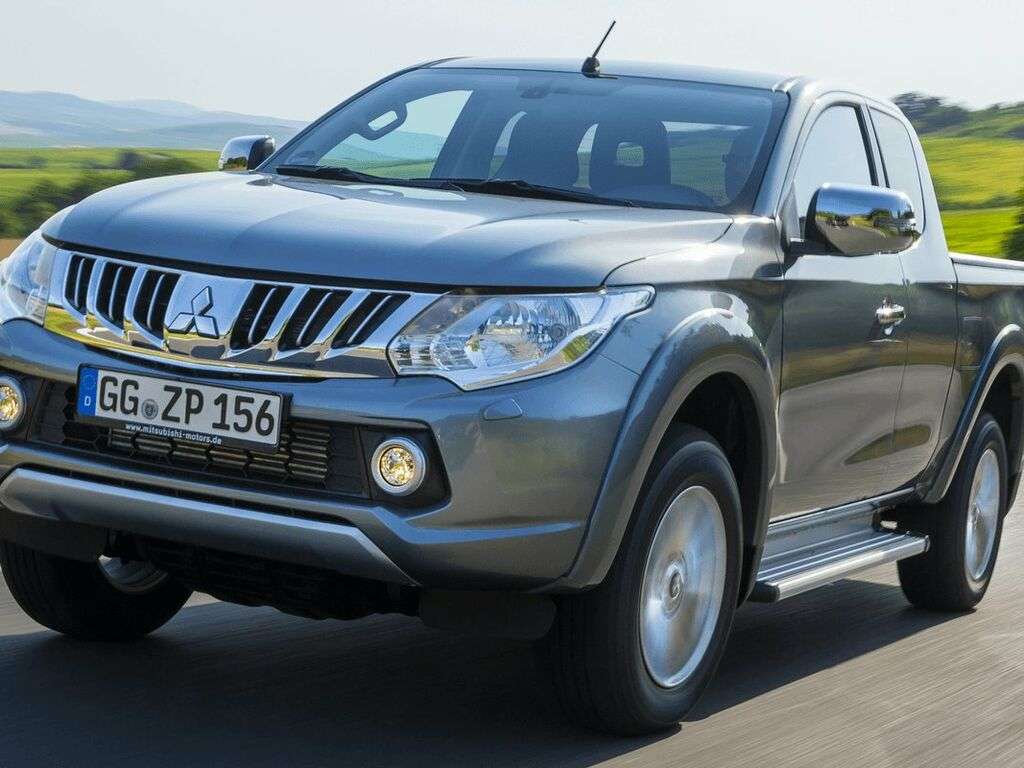 Bilmattor för Mitsubishi L200 2015 - 2023