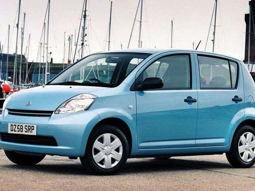 Bilmattor för Daihatsu Sirion M300 2004 - 2010