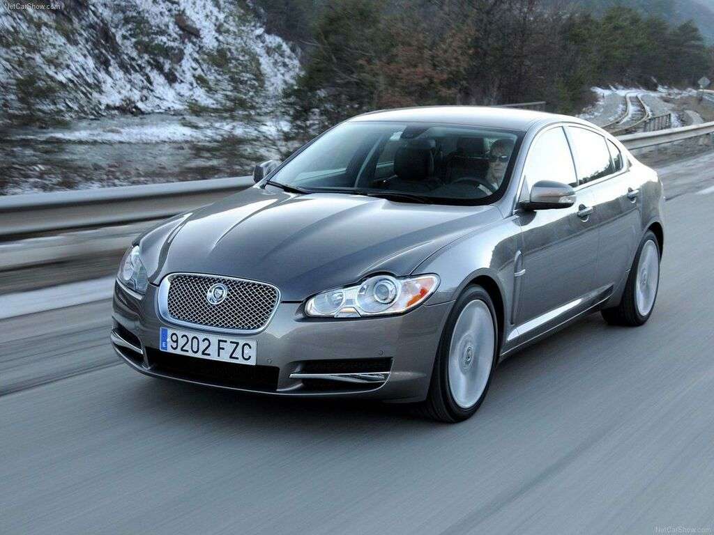 Bagagerumsmatta för Jaguar XF 2008 - 2015