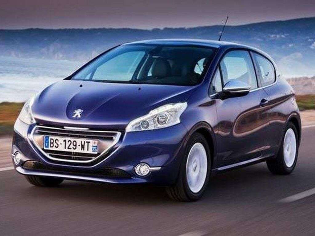 Bilmattor för Peugeot 208 2012 - 2019