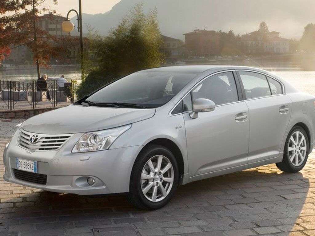 Bilmattor för Toyota Avensis 2009 - 2012